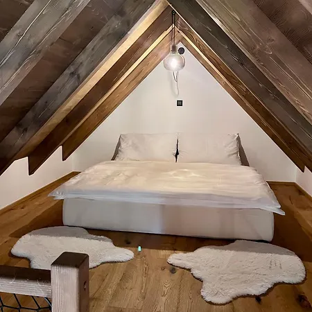 Roubenka Pod Hvezdami Chalet