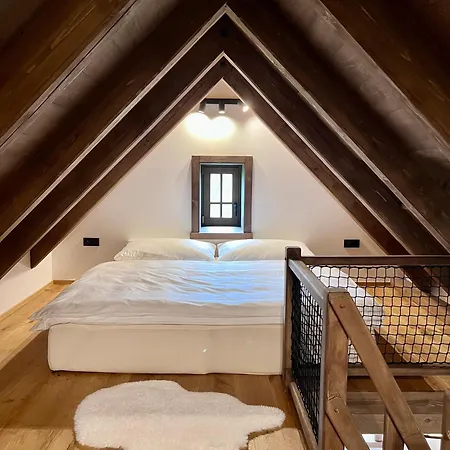 Roubenka Pod Hvezdami Chalet Strazne